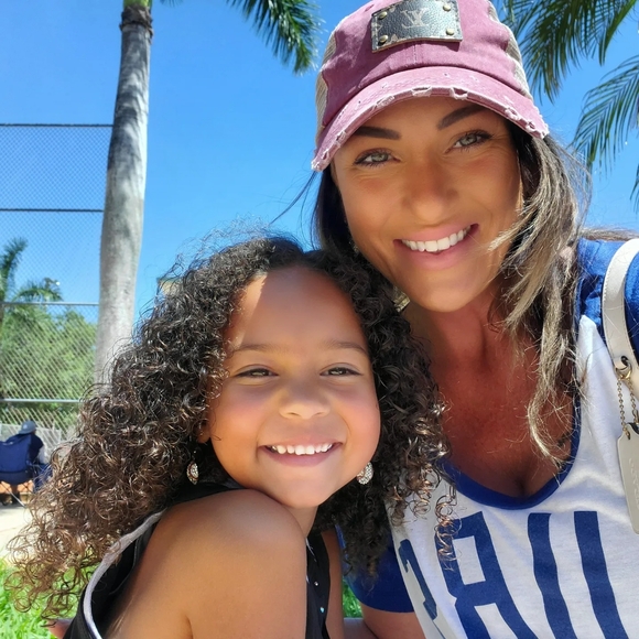 Meet your Posher, Jackie - Picture 1 of 3